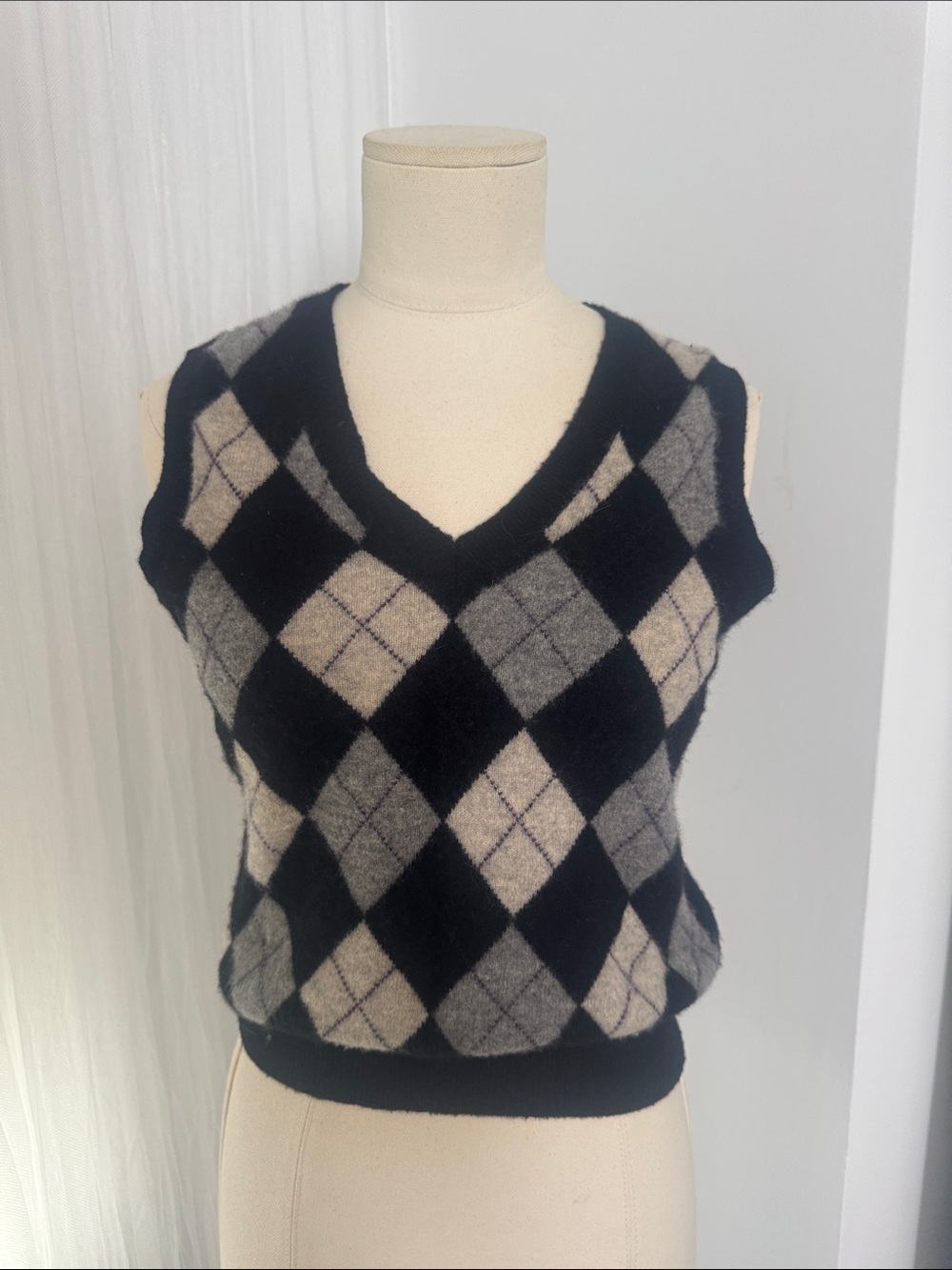 Tweeds Black and Cream Argyle V-Neck Sweater Vest